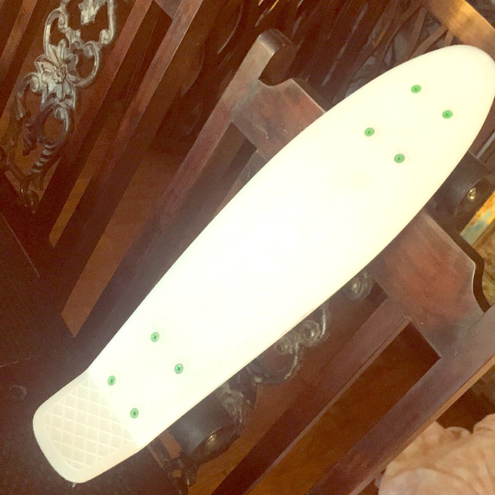 ****S O L D ******Penny Skateboard Glow